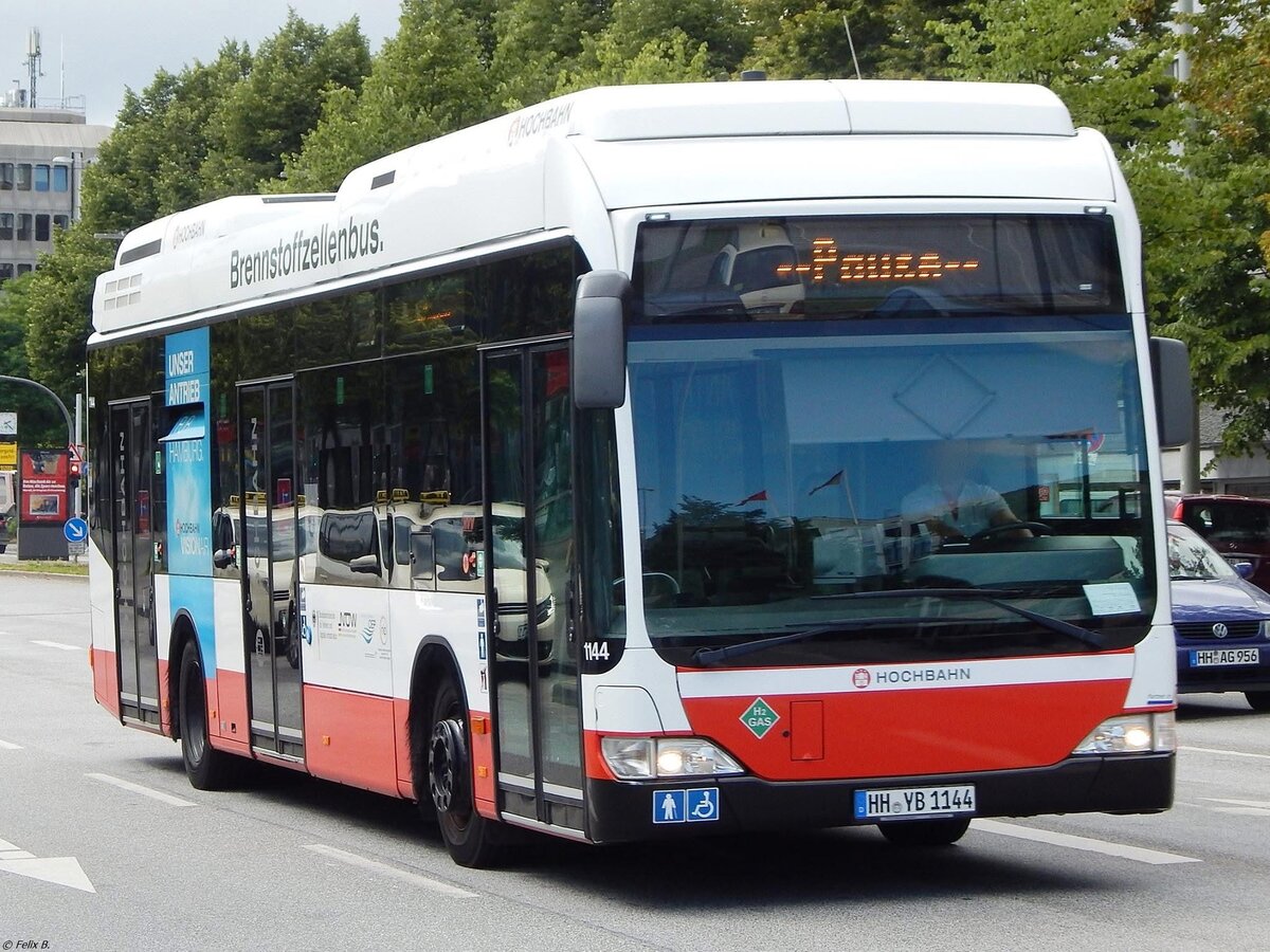 Mercedes Citaro II BZH der Hamburger Hochbahn AG in Hamburg.