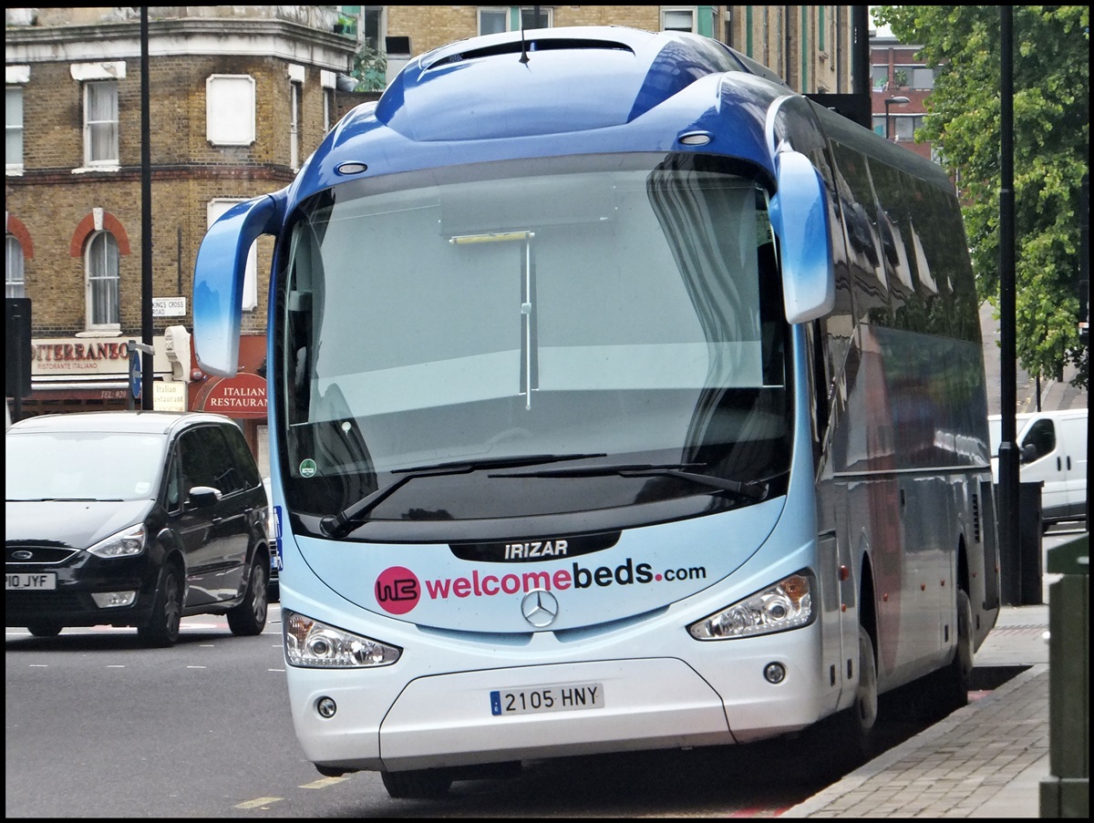 Mercedes Irizar von Globalia aus Spanien in London.