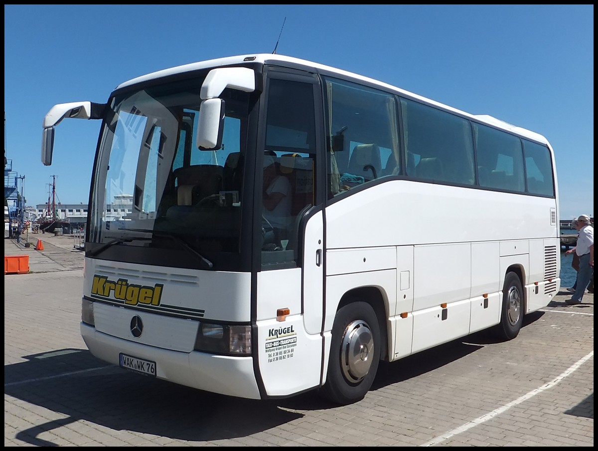 Mercedes O 404 von Krgel aus Deutschland im Stadthafen Sassnitz.