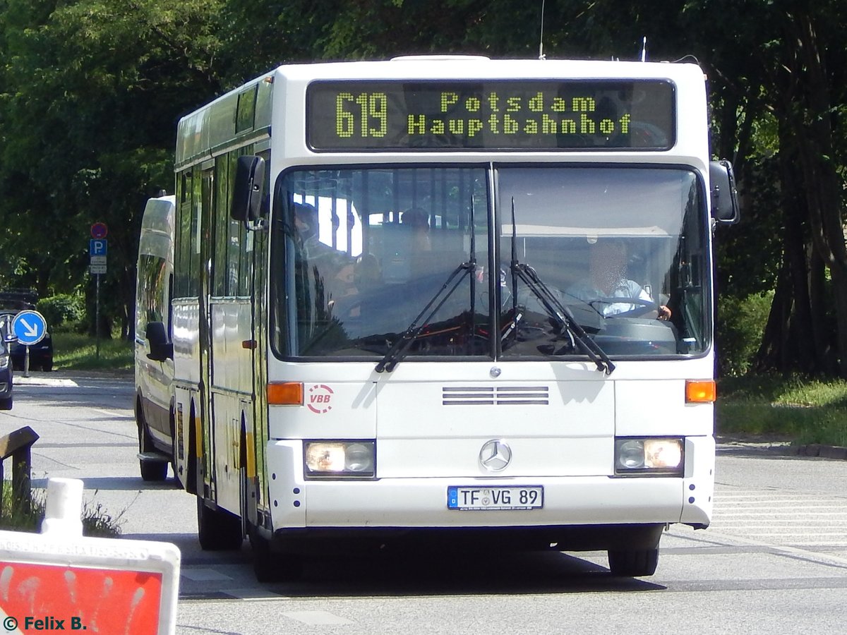 Mercedes O 405 der Verkehrsgesellschaft Teltow-Fläming in Potsdam.