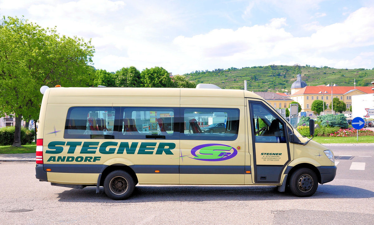 Mercedes Sprinter 518 CDI von Stegner Reisen aus �sterreich in Krems gesehen.