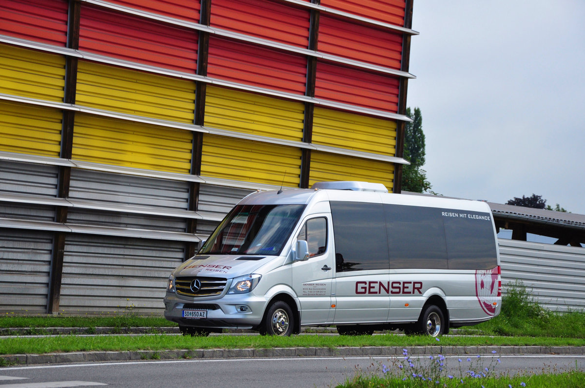 Mercedes Sprinter 519 von Genser Reisen aus �sterreich in Krems gesehen.