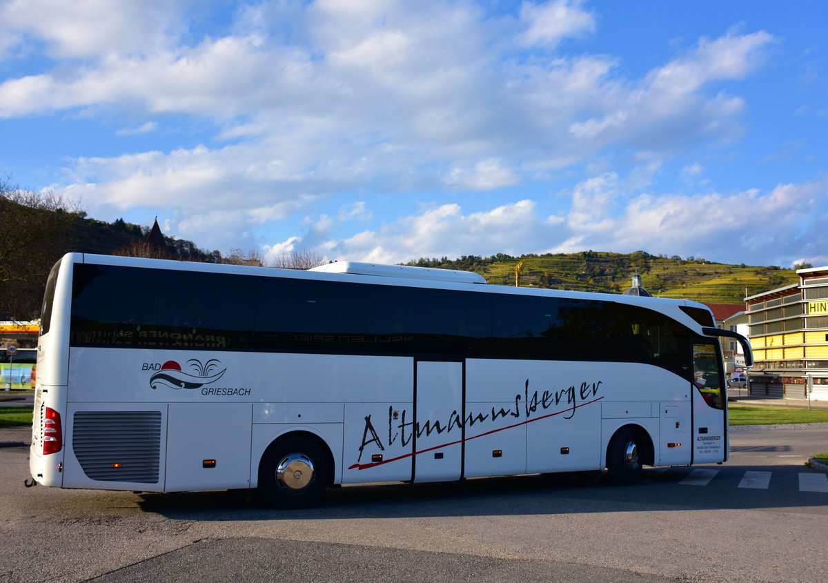 Mercedes Tourismo von Altmannsberger Reisen aus der BRD in Krems.