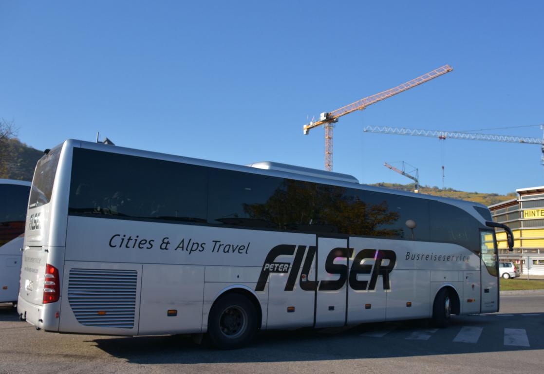 Mercedes Tourismo von FILSER Reisen aus der BRD Okt. 2017 in Krems.