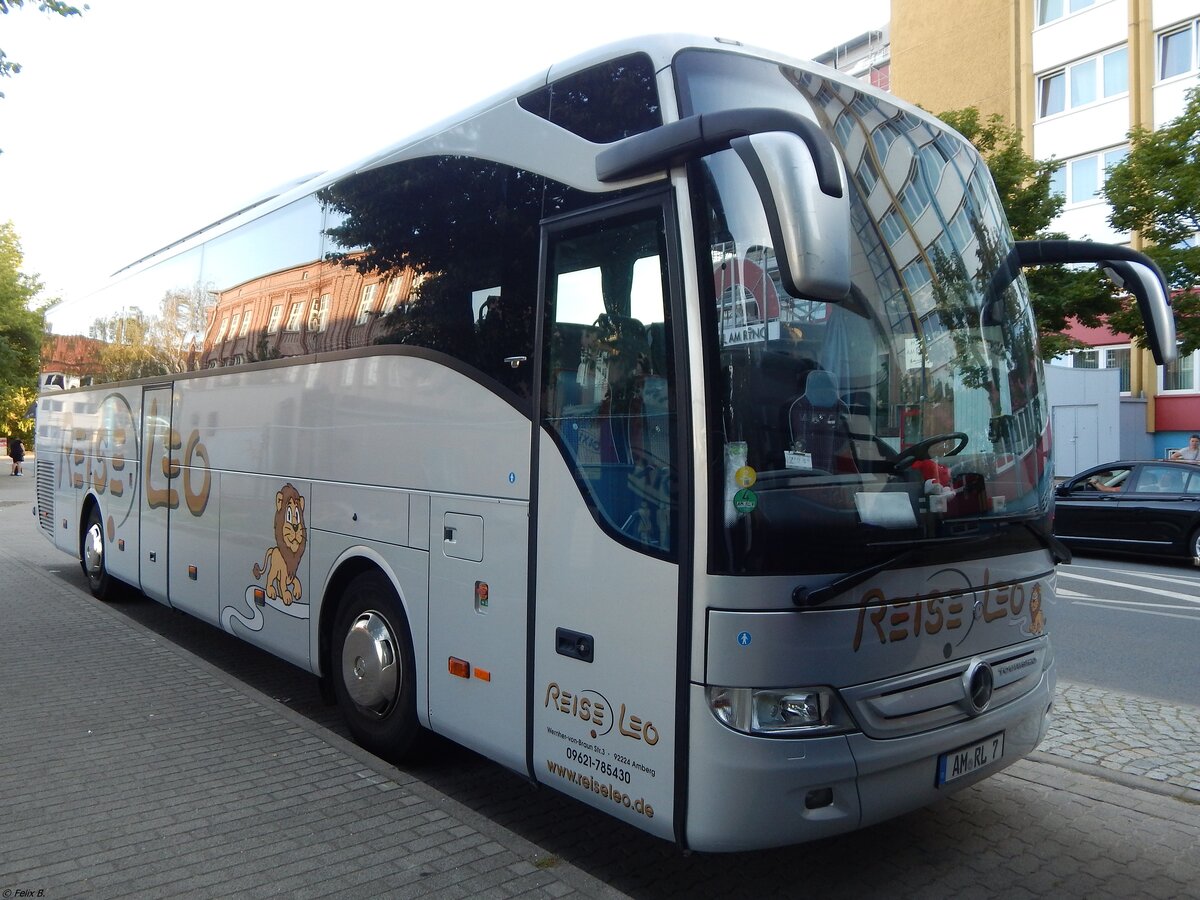 Mercedes Tourismo von ReiseLeo aus Deutschland im Stadthafen Sassnitz. 