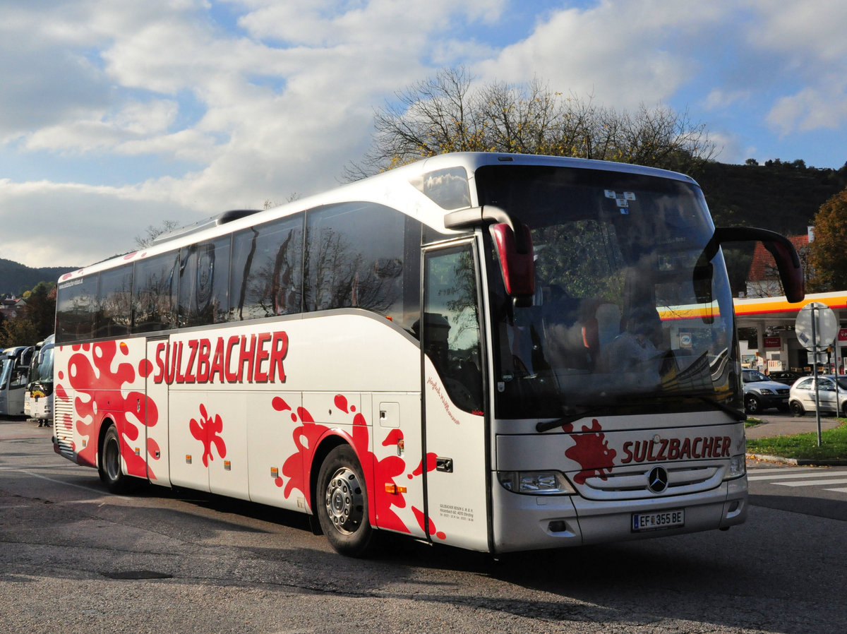 Mercedes Tourismo von Sulzbacher Reisen aus Ober�sterreich in Krems gesehen.