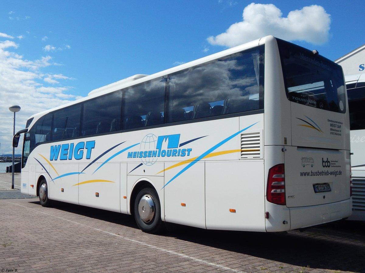 Mercedes Tourismo von Weigt aus Deutschland im Stadthafen Sassnitz. 