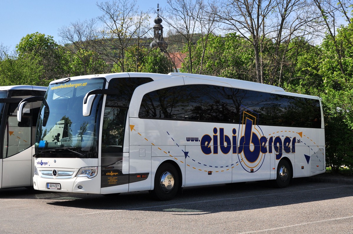 Mercedes Travego von Eibisberger Reisen aus sterreich am 27.4.2015 in Krems.