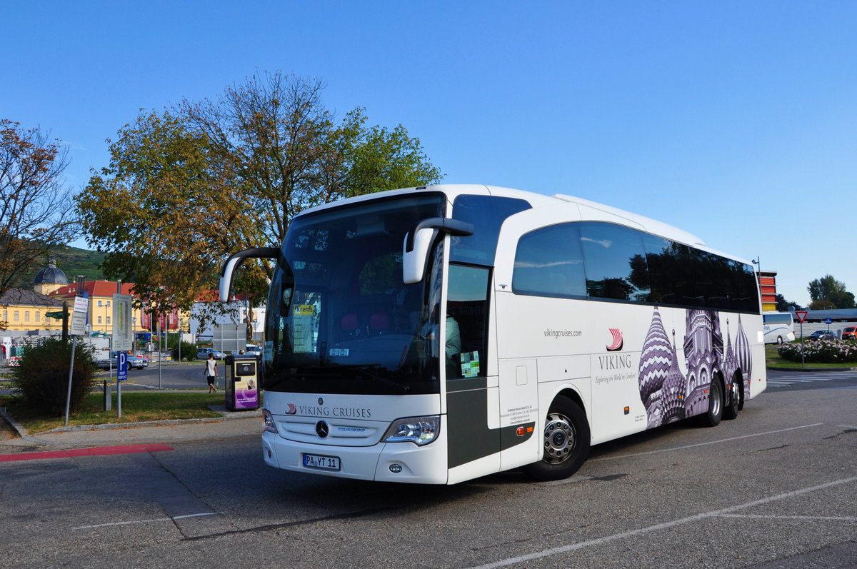 Mercedes Travego von Eichberger Reisen aus der BRD in Krems gesehen.