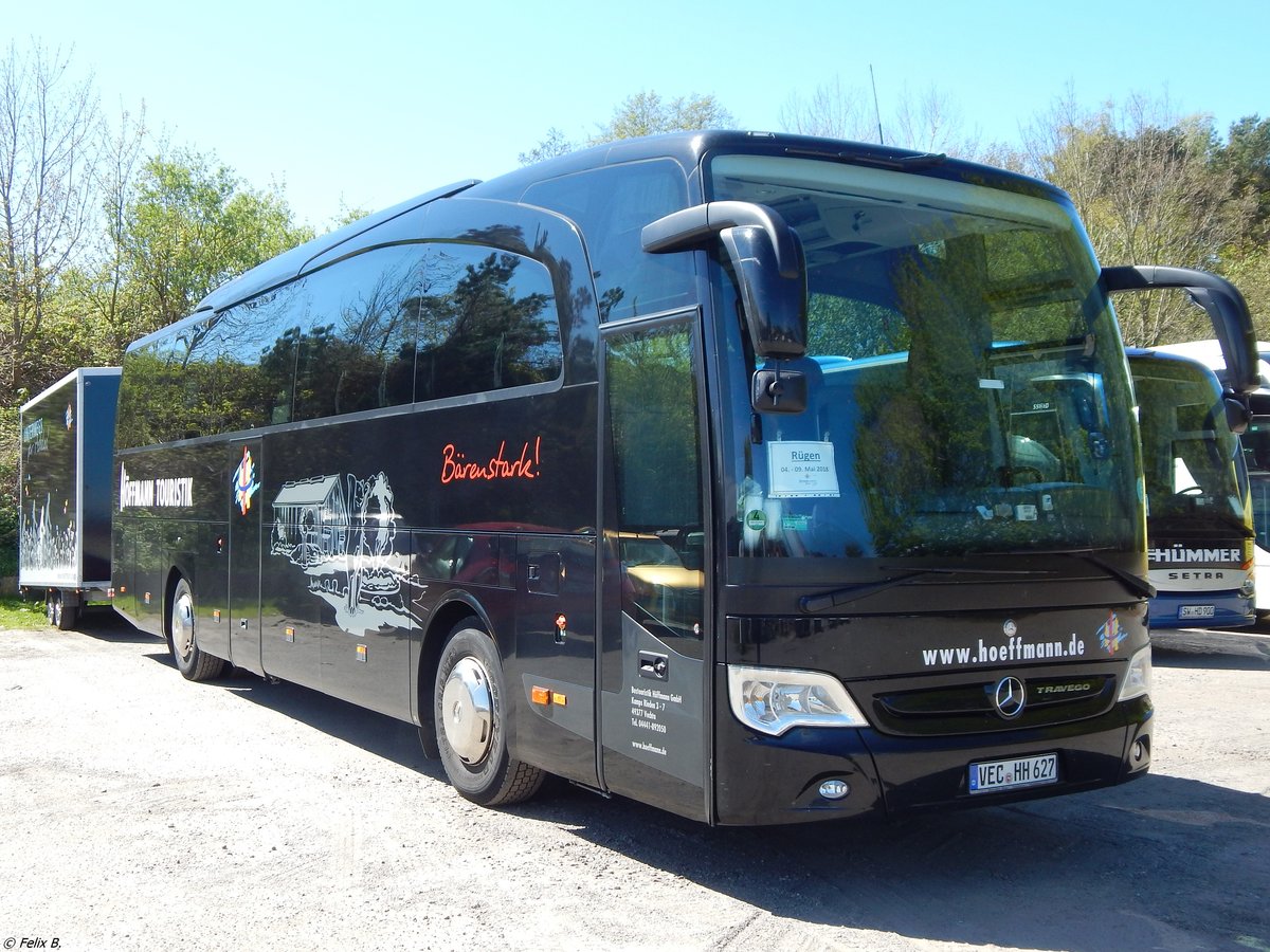 Mercedes Travego von Höffmann Touristik aus Deutschland mit Anhänger in Binz. 