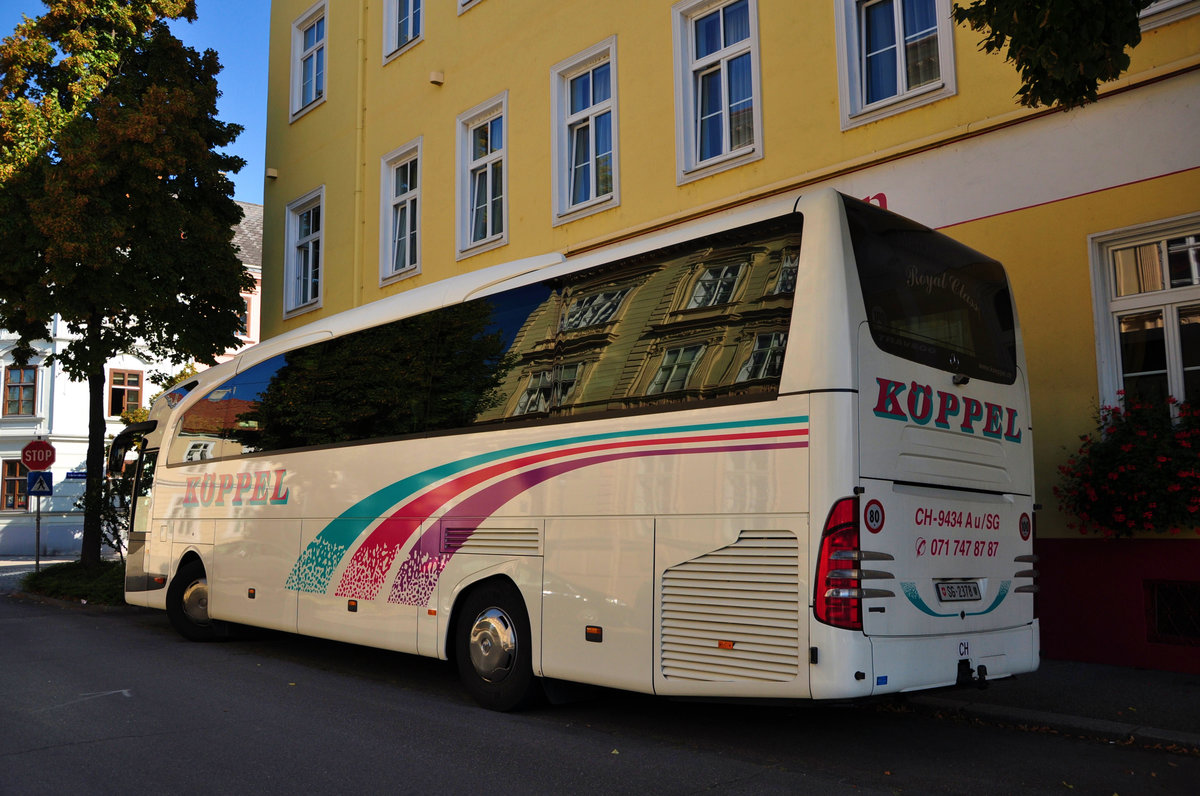 Mercedes Travego von Kppel Reisen aus der CH in Krems gesehen.