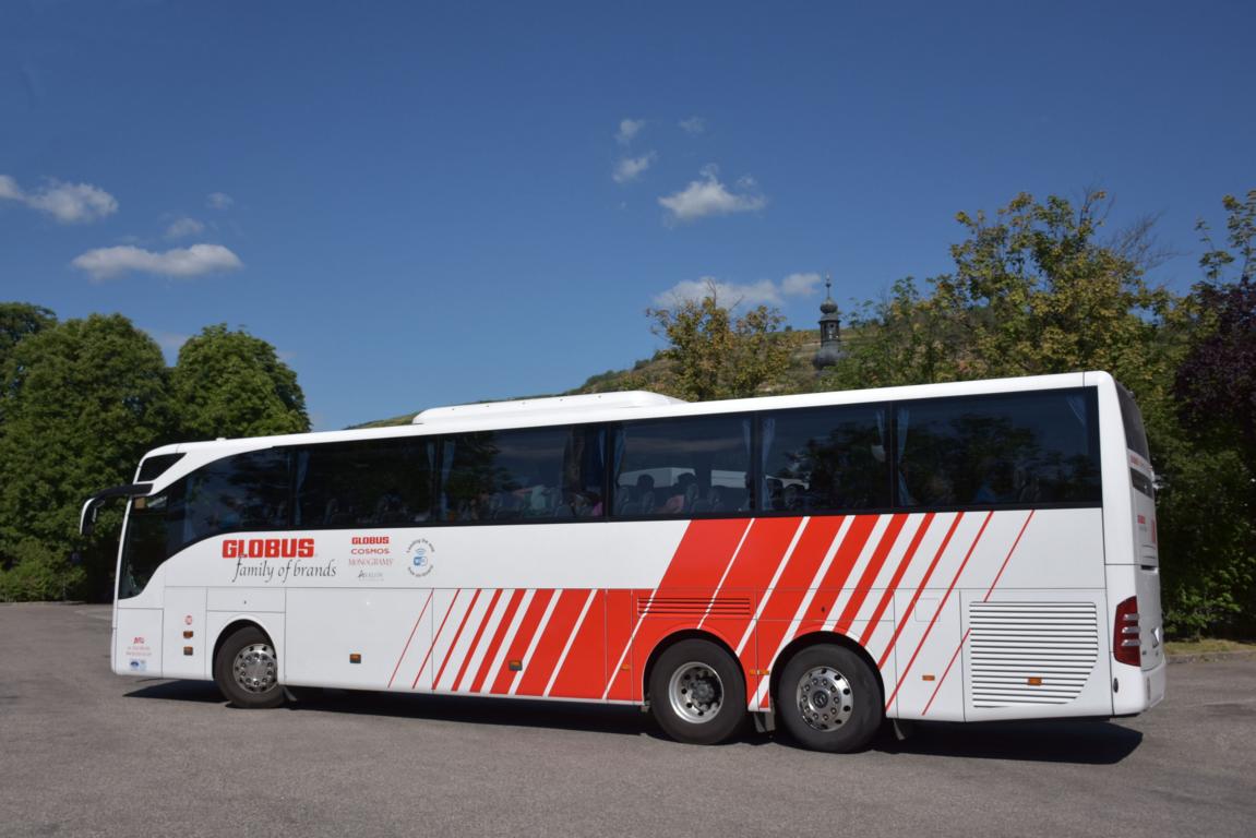 Mercedse Tourismo von Barzi Reisen aus Italien 06/2017 in Krems.