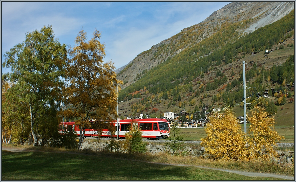 Motiv verdeckt: Trotzdem kann man den Zermattshuttle in der schnen Landschaft erkennen.
(21.10.2013)