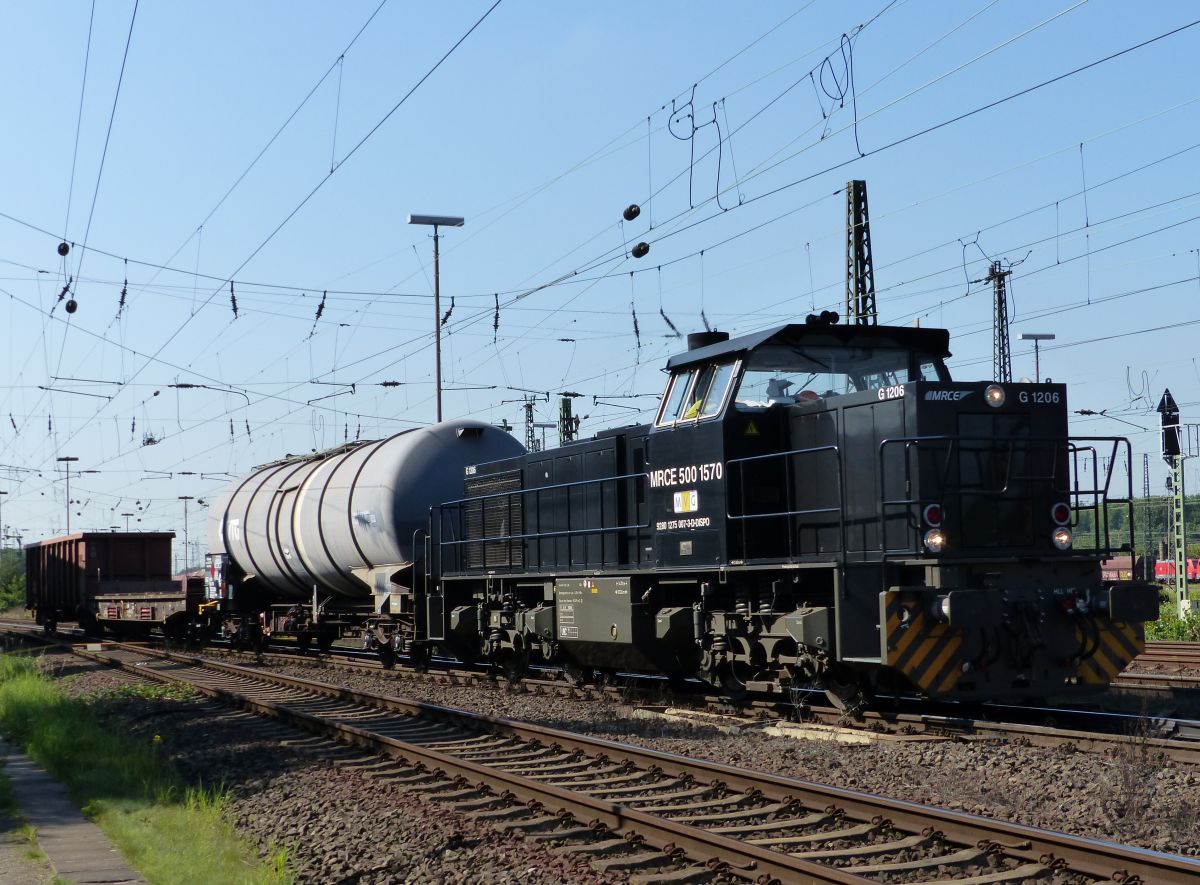 MRCE/MVG Diesellok 500 1570, Oberhausen West 11-09-2015.

MRCE dieselloc 500 1570 verhuurd aan de MVG, Oberhausen West 11-09-2015.