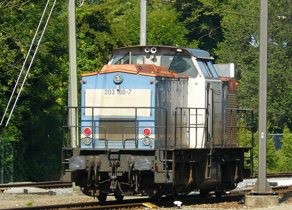 NBE Rail Diesellok 203 160-7 Dordrecht 18-07-2013. 

NBE Rail diesellocomotief 203 160-7 keert terug van Dordrecht Zeehaven. Dordrecht 18-07-2013.