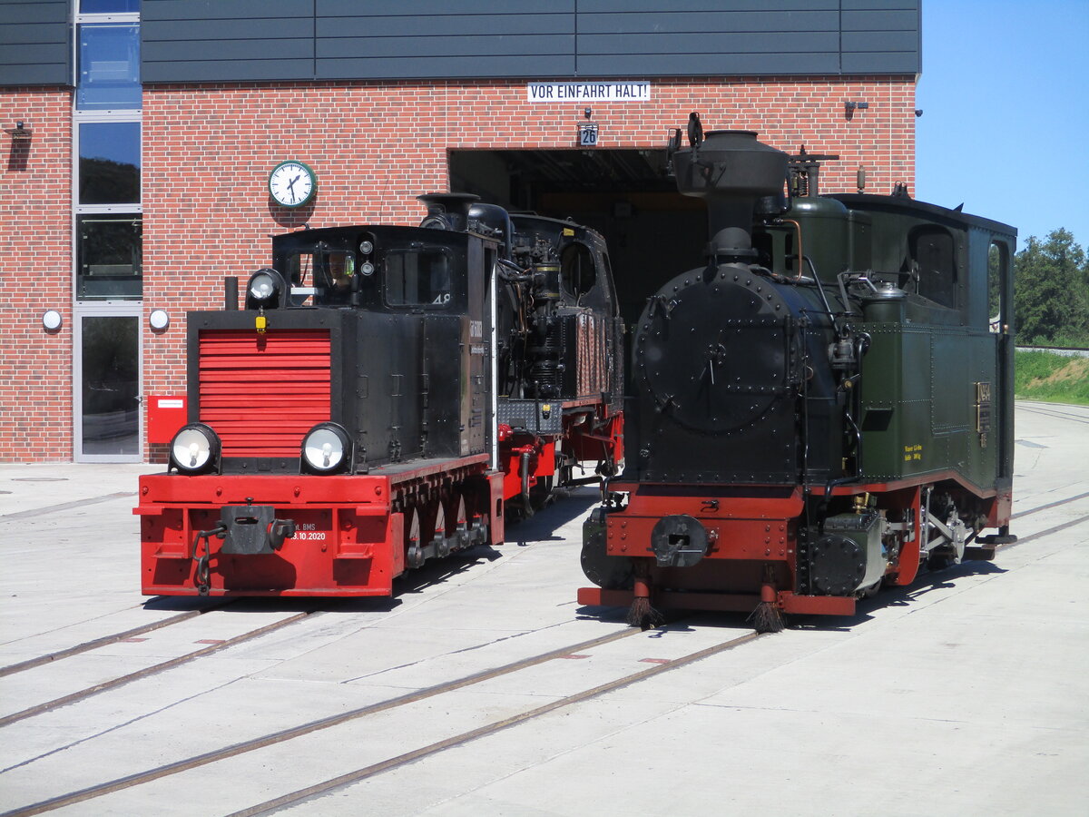 Neben der Kleinen IK Nr.54 gesellte sich,am 12.August 2024,die Köf 6003 und die 99 4801 vor dem Lokschuppen in Putbus.