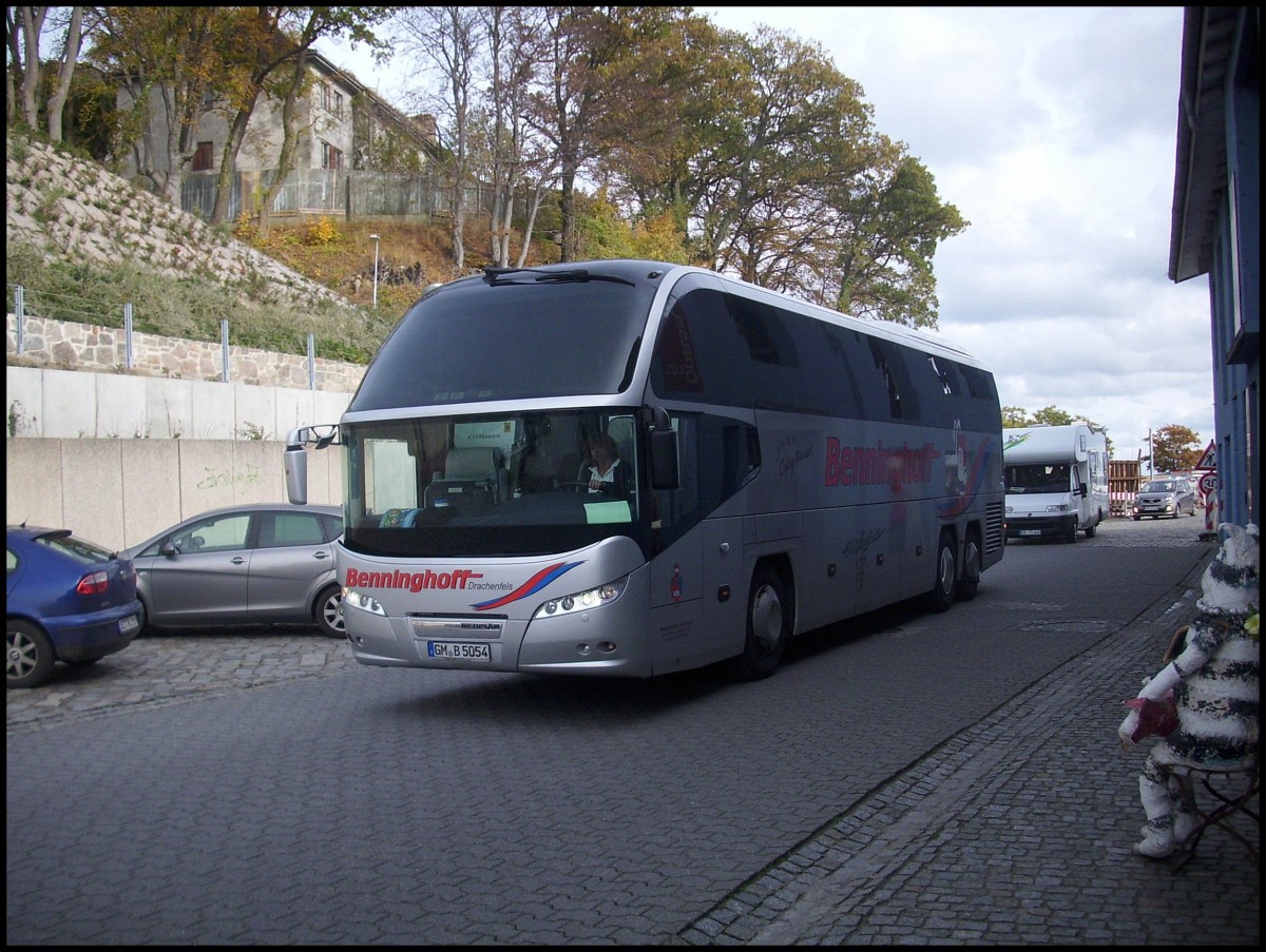 Neoplan Cityliner von Benninghoff aus Deutschland im Stadthafen Sassnitz.