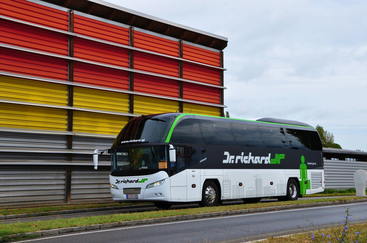 Neoplan Cityliner von Dr. Richard Reisen aus Wien in Krems.