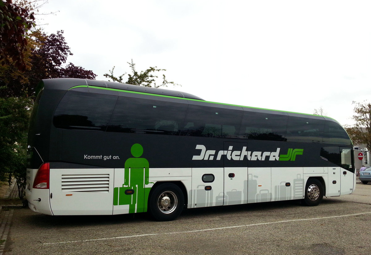 Neoplan Cityliner von Dr.Richard Reisen aus Wien in Krems.