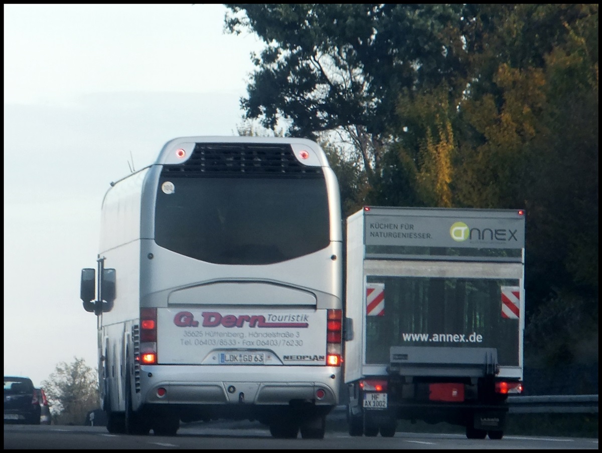 Neoplan Cityliner von G. Dern Touristik aus Deutschland auf einer Autobahn.