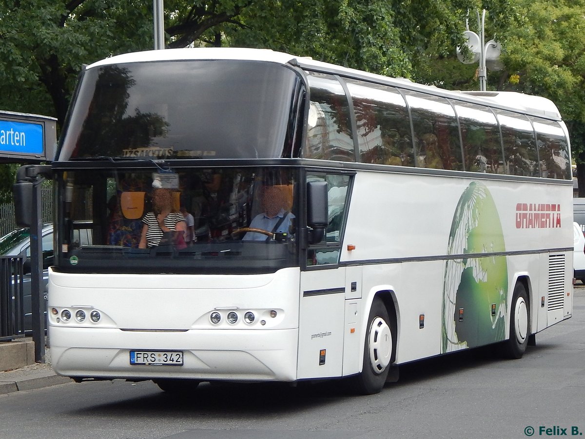 Neoplan Cityliner von Gramerta aus Litauen in Berlin.