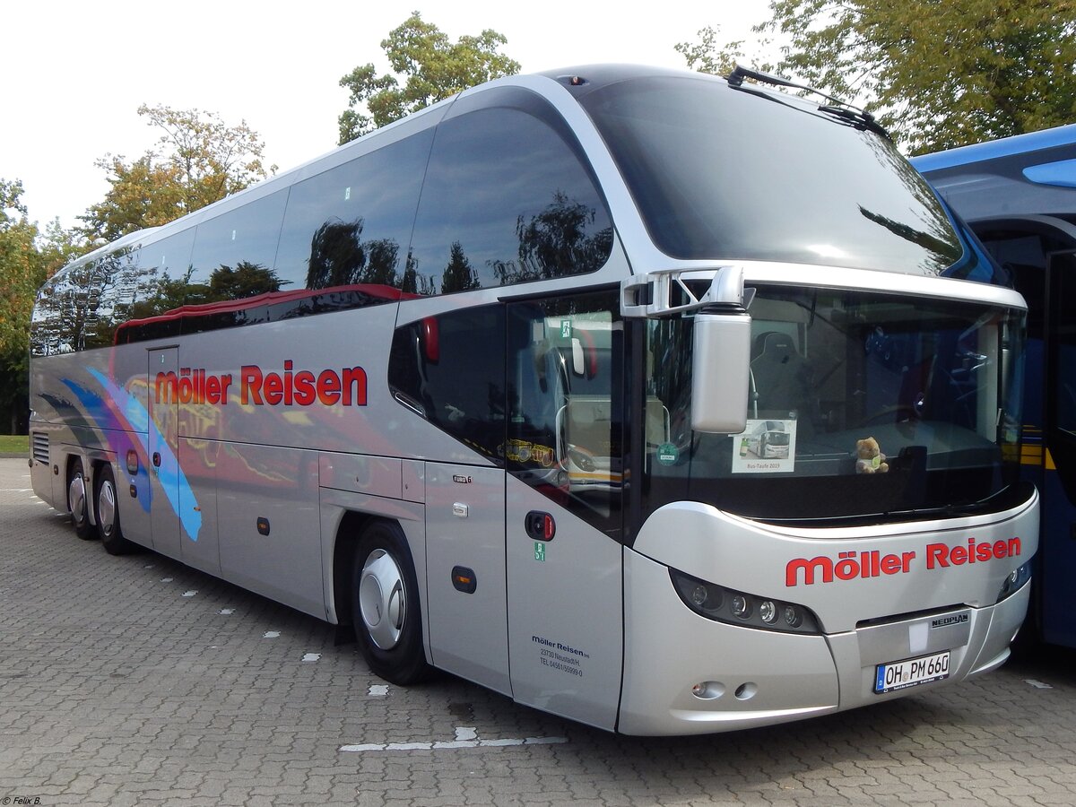 Neoplan Cityliner von Möller Reisen aus Deutschland in Waren.