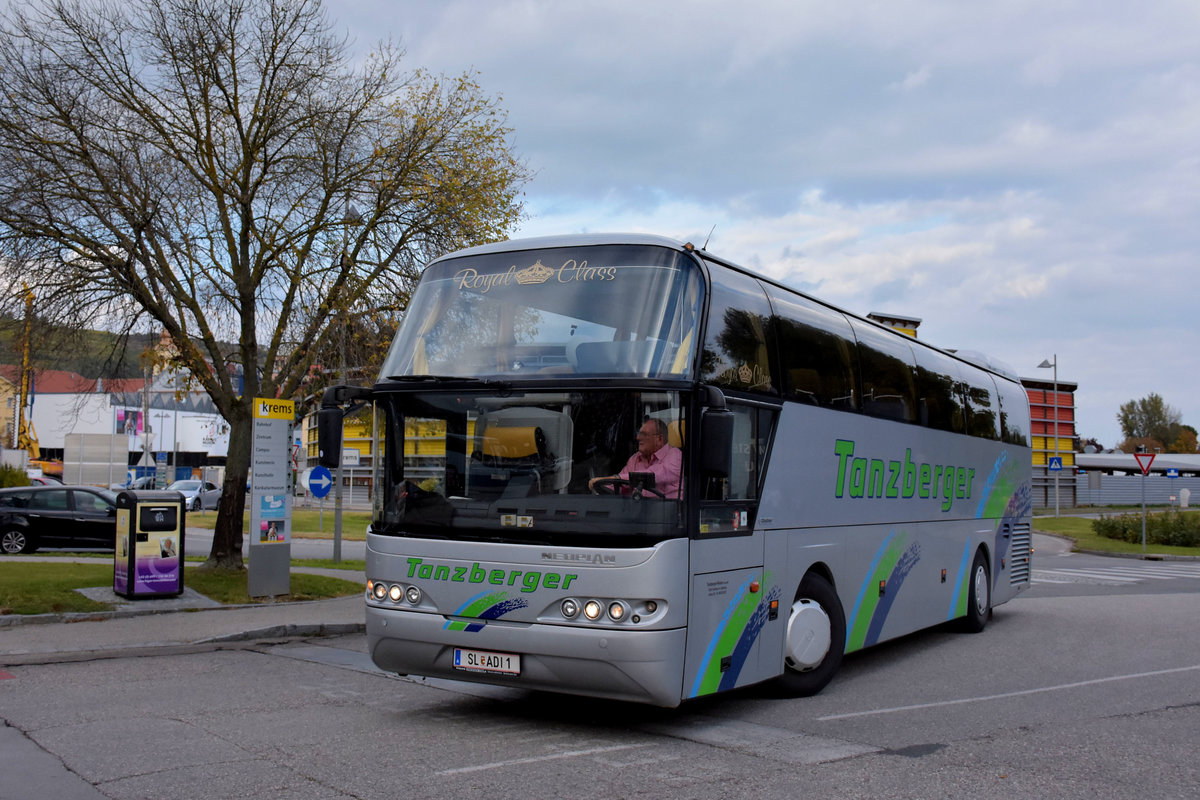 Neoplan Cityliner von Tanzberger Reisen aus �sterreich in Krems.