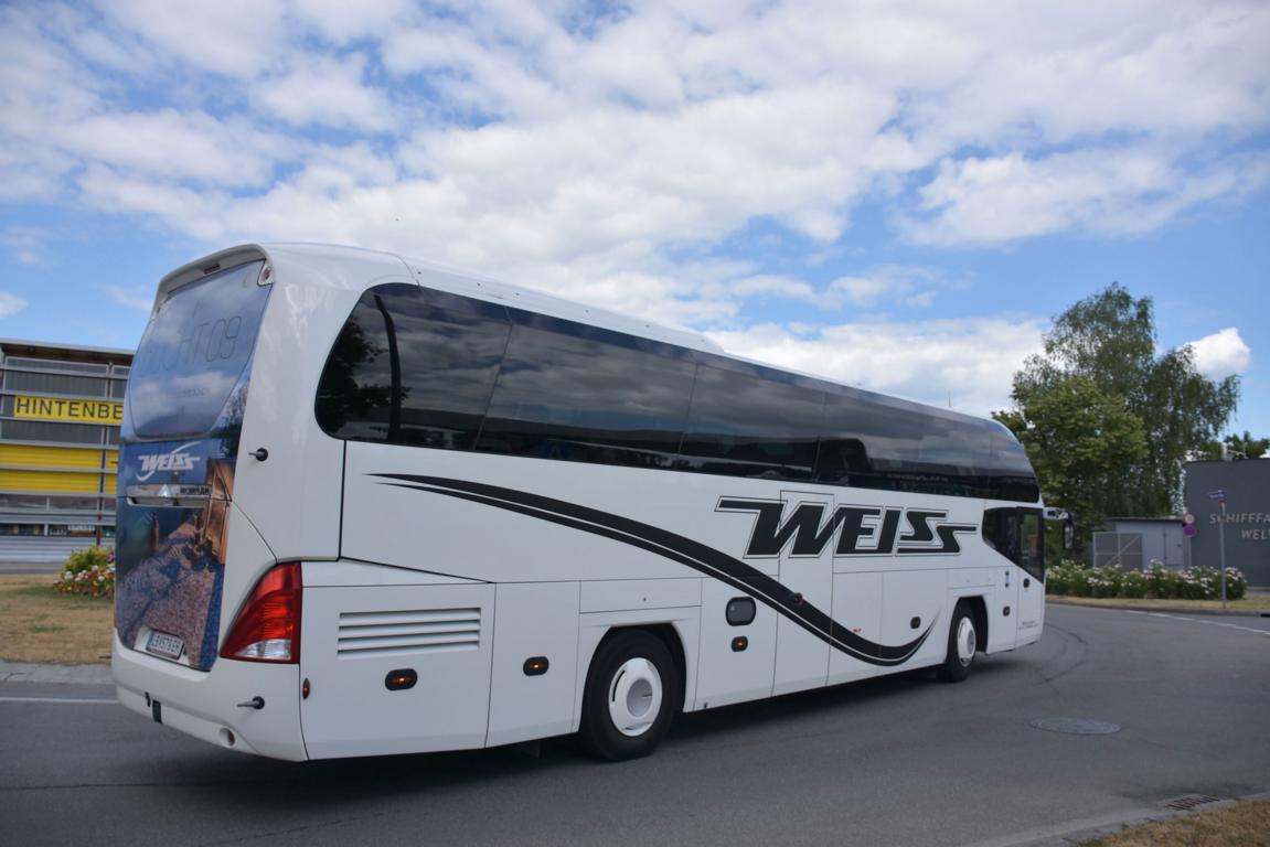 Neoplan Cityliner von WEISS Reisen aus Österreich 06/2017 in Krems.