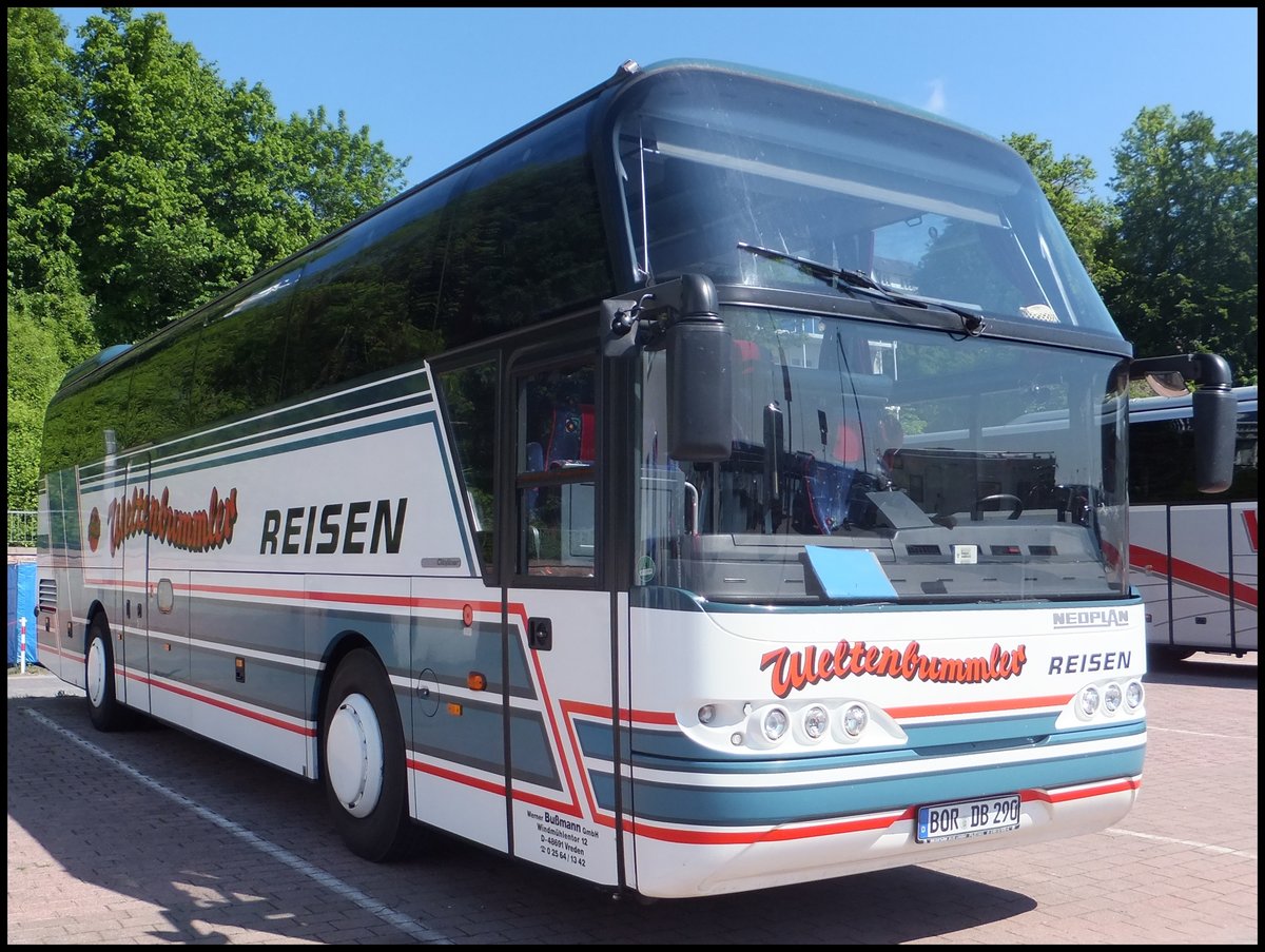 Neoplan Cityliner von Weltenbummler aus Deutschland im Stadthafen Sassnitz.