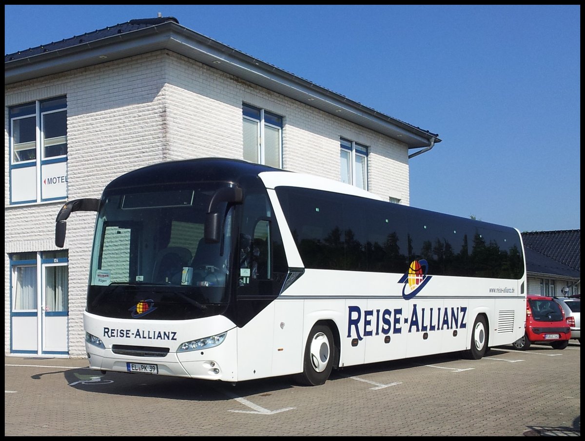 Neoplan Jetliner von Reise-Allianz/Meyering aus Deutschland in Sassnitz.