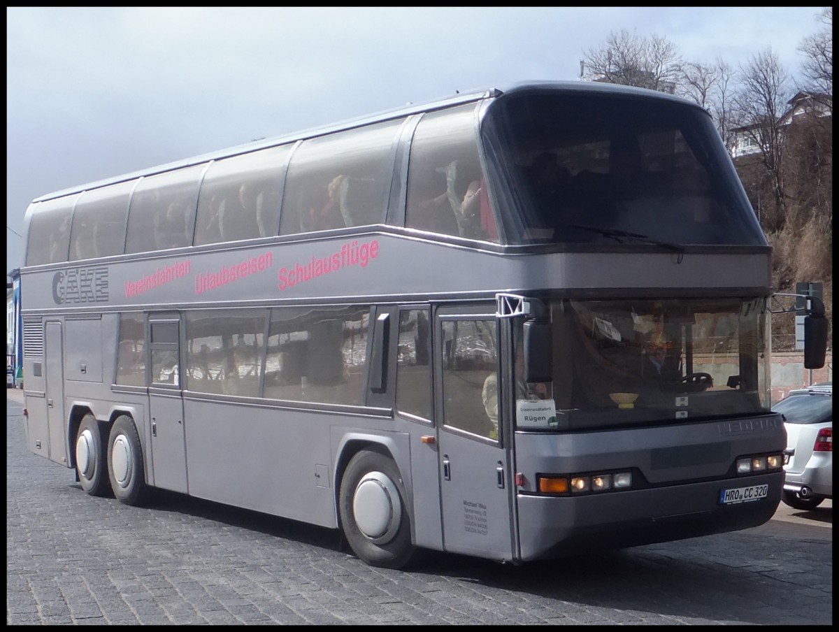 Neoplan Skyliner von Ostseeperle aus Deutschland in Sassnitz.