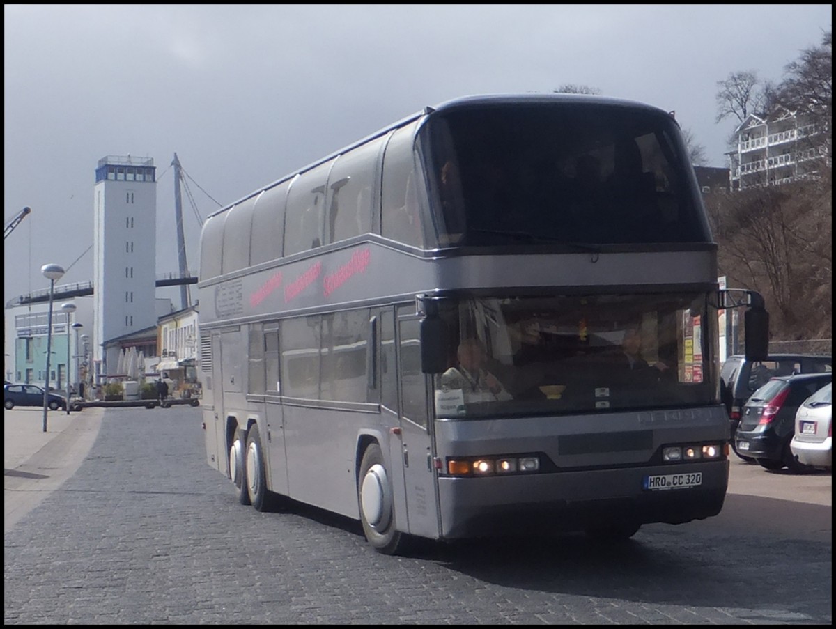 Neoplan Skyliner von Ostseeperle aus Deutschland in Sassnitz.