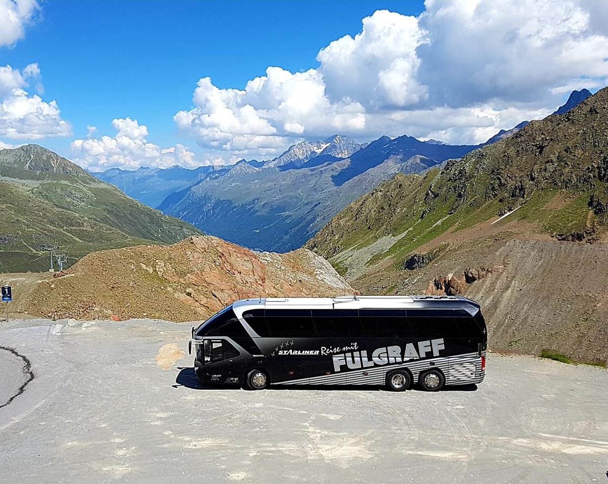 Neoplan STARLINER von der FULGRAFF Touristik aus der BRD. Bildleihgabe von Fulgraff.