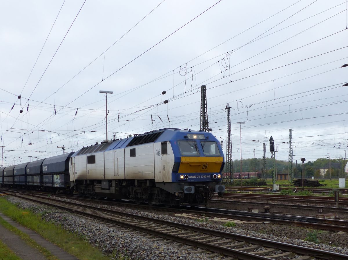 NIAG Diesellok DE 2700-08 (251 008-9) G�terbahnhof Oberhausen West 13-10-2017.


NIAG dieselloc DE 2700-08 (251 008-9) goederenstation Oberhausen West 13-10-2017.