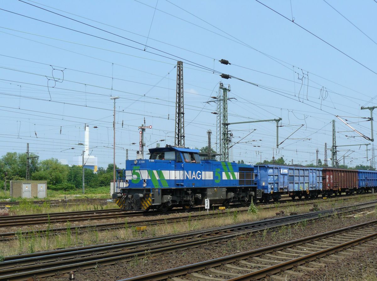 NIAG Diesellok Nummer 5 G�terbahnhof Oberhausen West 03-07-2015.

NIAG dieselloc nummer 5 goederenstation Oberhausen West 03-07-2015.