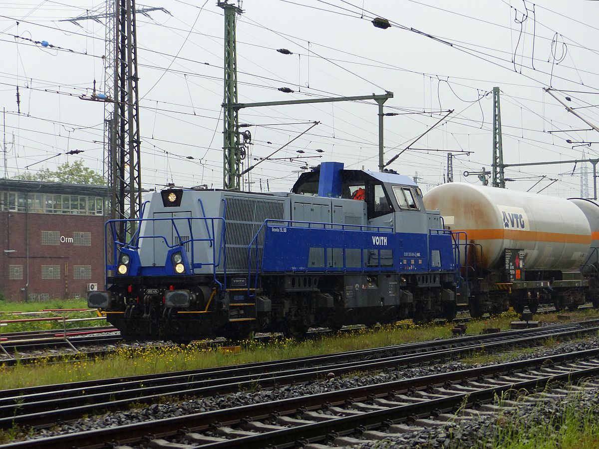 Northrail Gravita 15L BB Diesellok 265 499-4 (92 80 1265 499-4) G�terbahnhof Oberhausen West 18-05-2017.

Northrail Gravita 15L BB dieselloc 265 499-4 (92 80 1265 499-4) goederenstation Oberhausen West 18-05-2017.