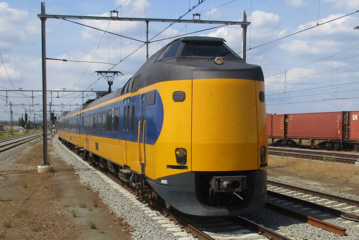 NS 4095 durchfahrt am 18 Juli 2018 Lage Zwaluwe.