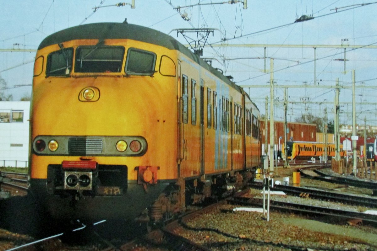 NS 956 treft am 28 Mai 2005 in Hengelo ein.