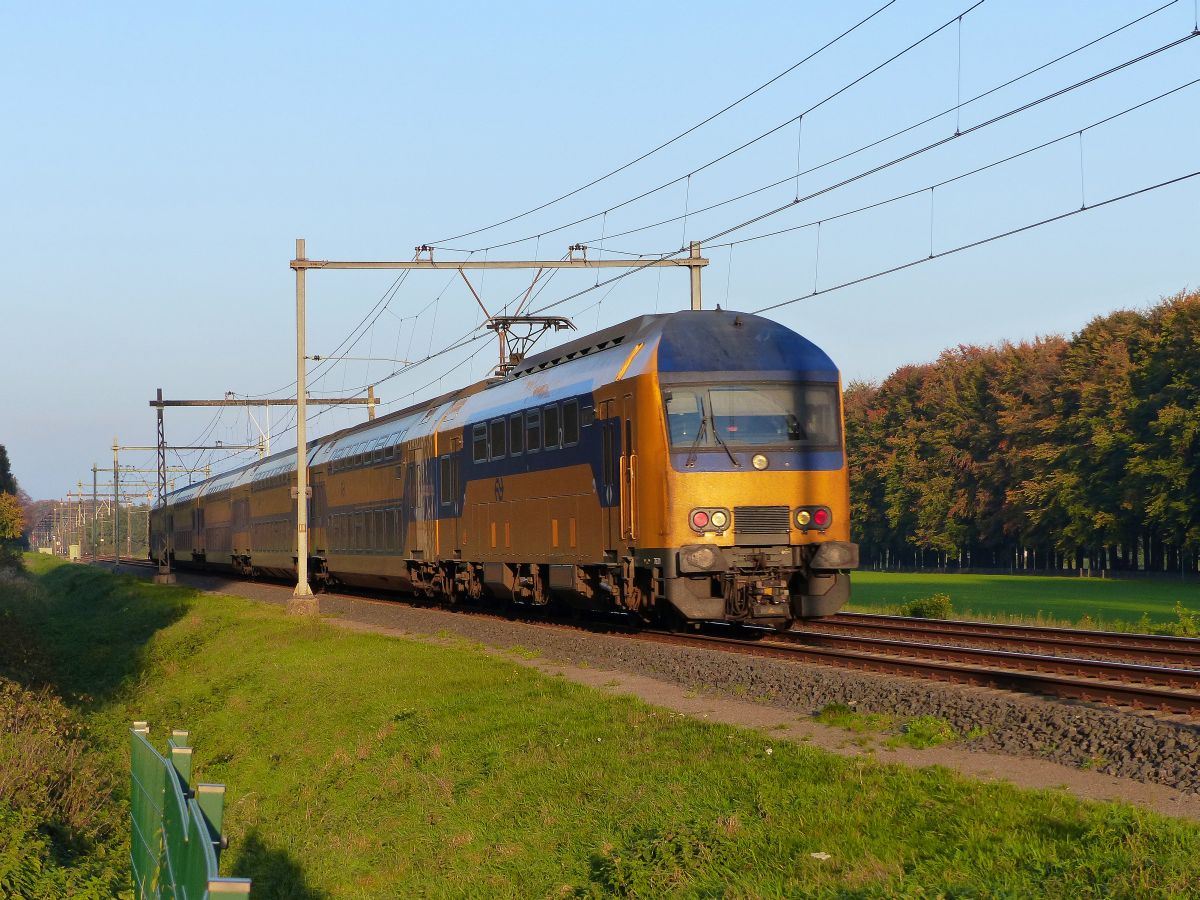 NS DDZ Triebzug 7631 De Steeg 31-10-2019.

NS DDZ treinstel 7631 De Steeg 31-10-2019.