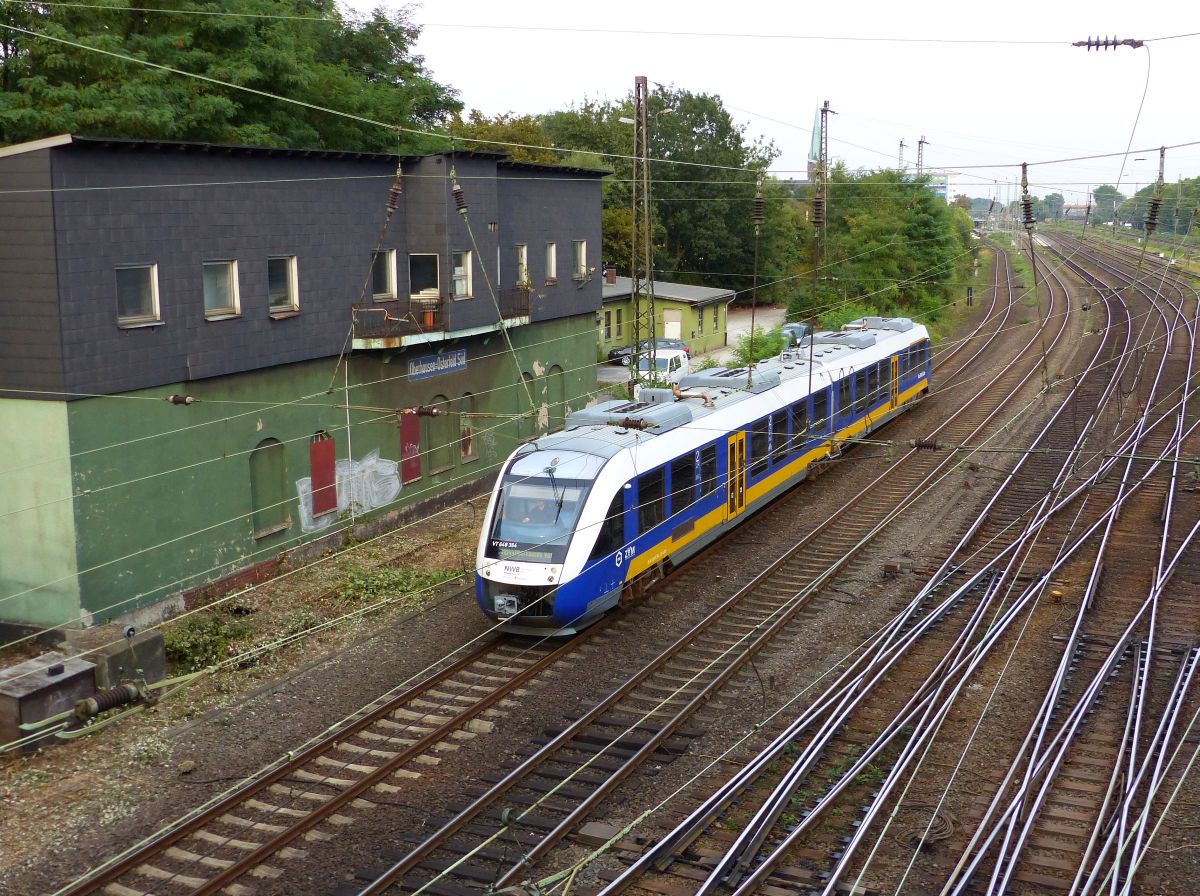 NWB (Nord West Bahn) LINT 41 Triebzug VT 648 364-7 Oberhausen Osterfeld S�d. Wittekindstrasse, Oberhausen 22-09-2016.

NWB (Nord West Bahn) LINT 41 dieseltreinstel VT 648 364-7 Oberhausen Osterfeld S�d. Wittekindstrasse, Oberhausen 22-09-2016.
