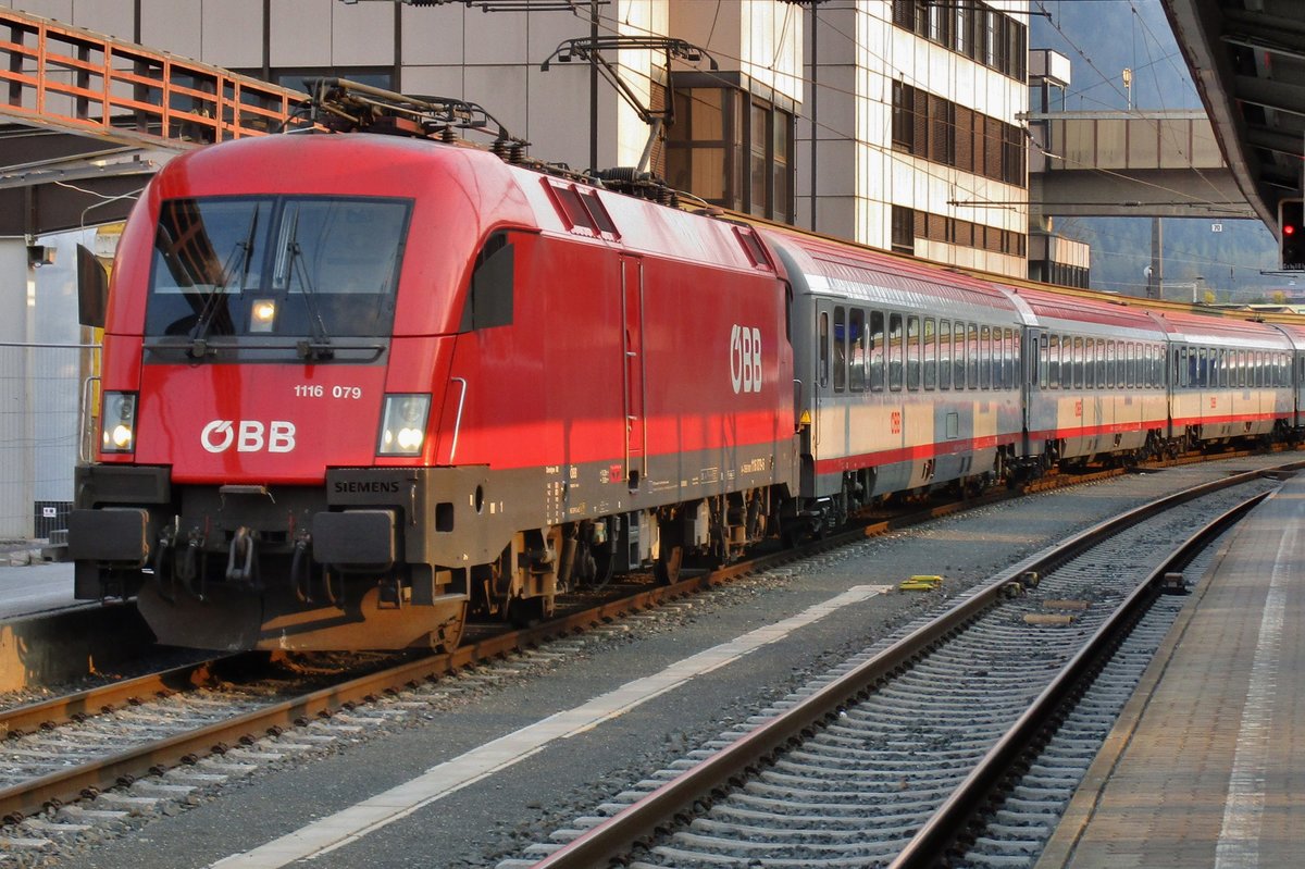 ÖBB 1116 079 treft am 3 April 2017 in Kufstein ein.