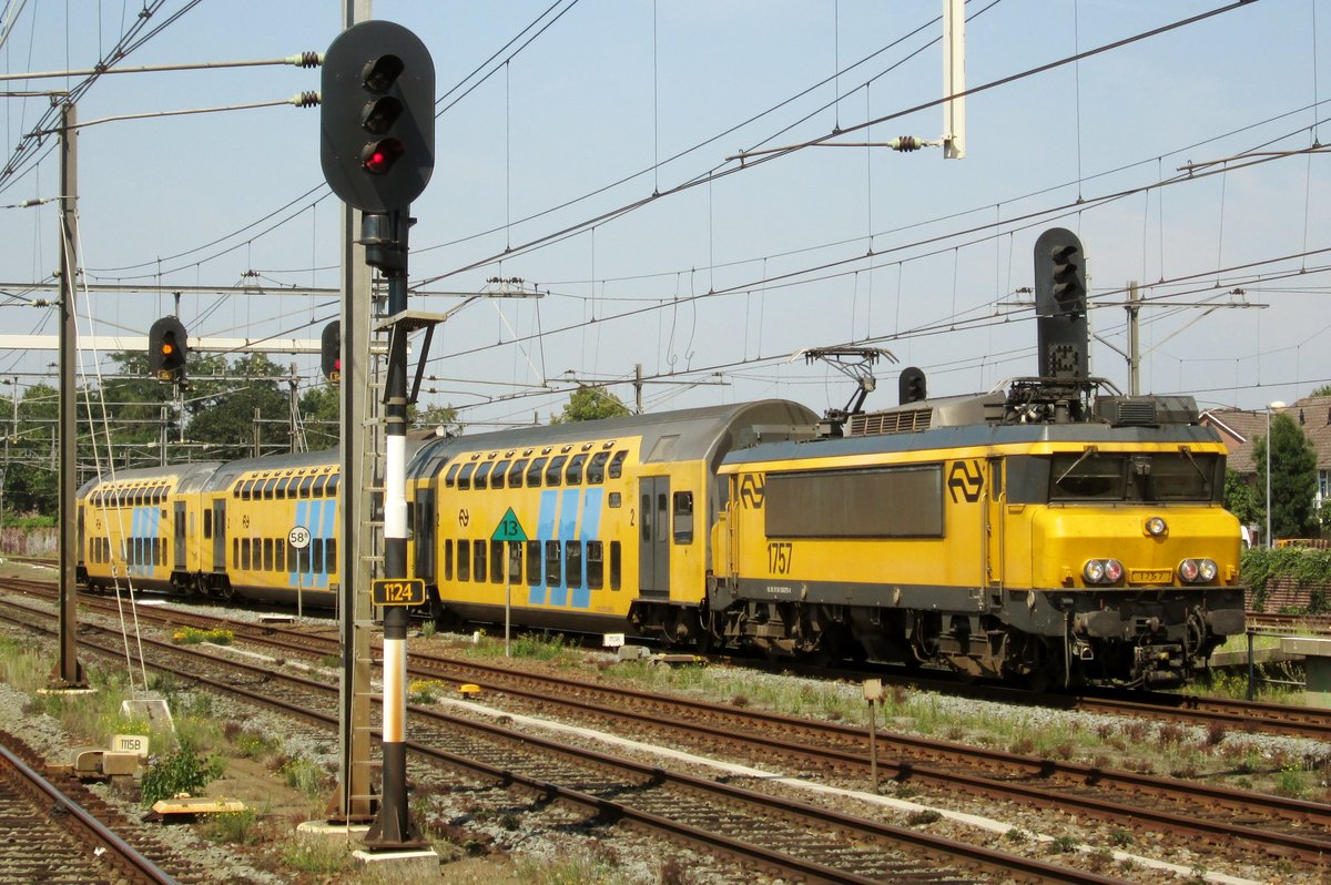 RB mit NS 1757 verlässt am 12 November 2015 Boxtel.