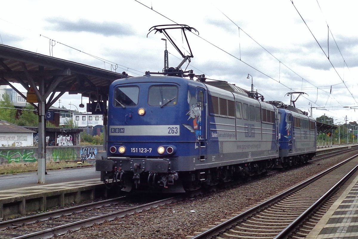 RBH 263 durchfahrt am 4 Oktober 2017 Bonn-Beuel.