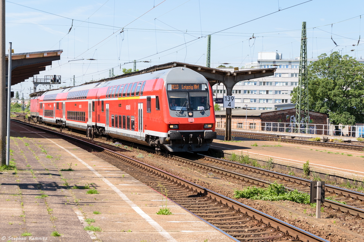 RE13 (RE 17689) von Magdeburg Hbf nach Leipzig Hbf in Magdeburg-Neustadt. Geschoben hatte die 114 024-3. 10.06.2016