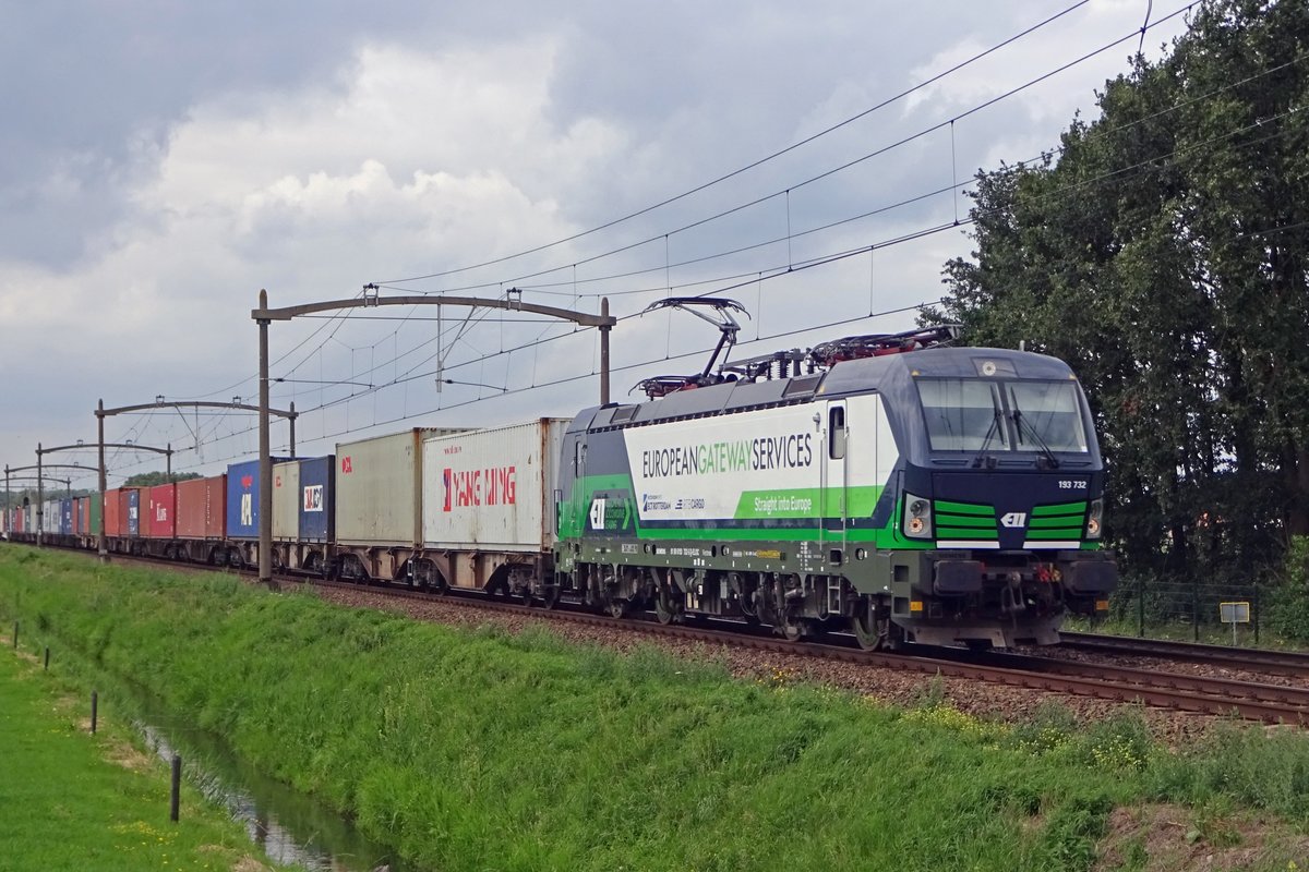 RTB 193 732 trägt am 23 Augustus 2019 bei der Passage von Hulten seit drei Tagen die EGS- Aufkleber.