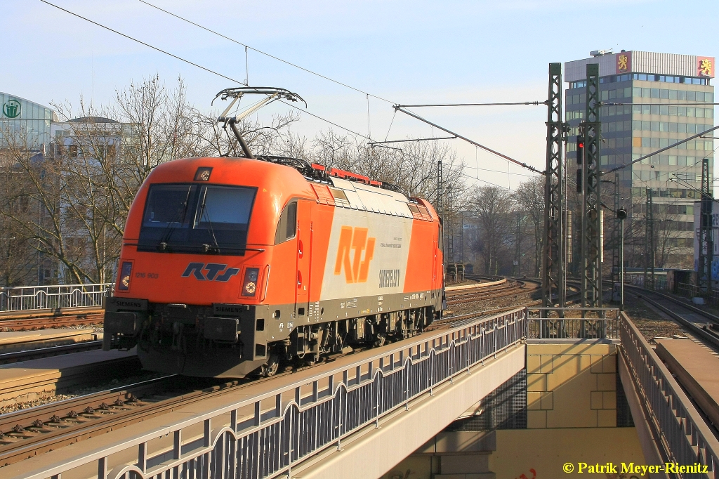 RTS 1216 903 Lz am 19.03.2015 in Hamburg-Dammtor auf dem Weg zur Abstellung in Hamburg-Altona