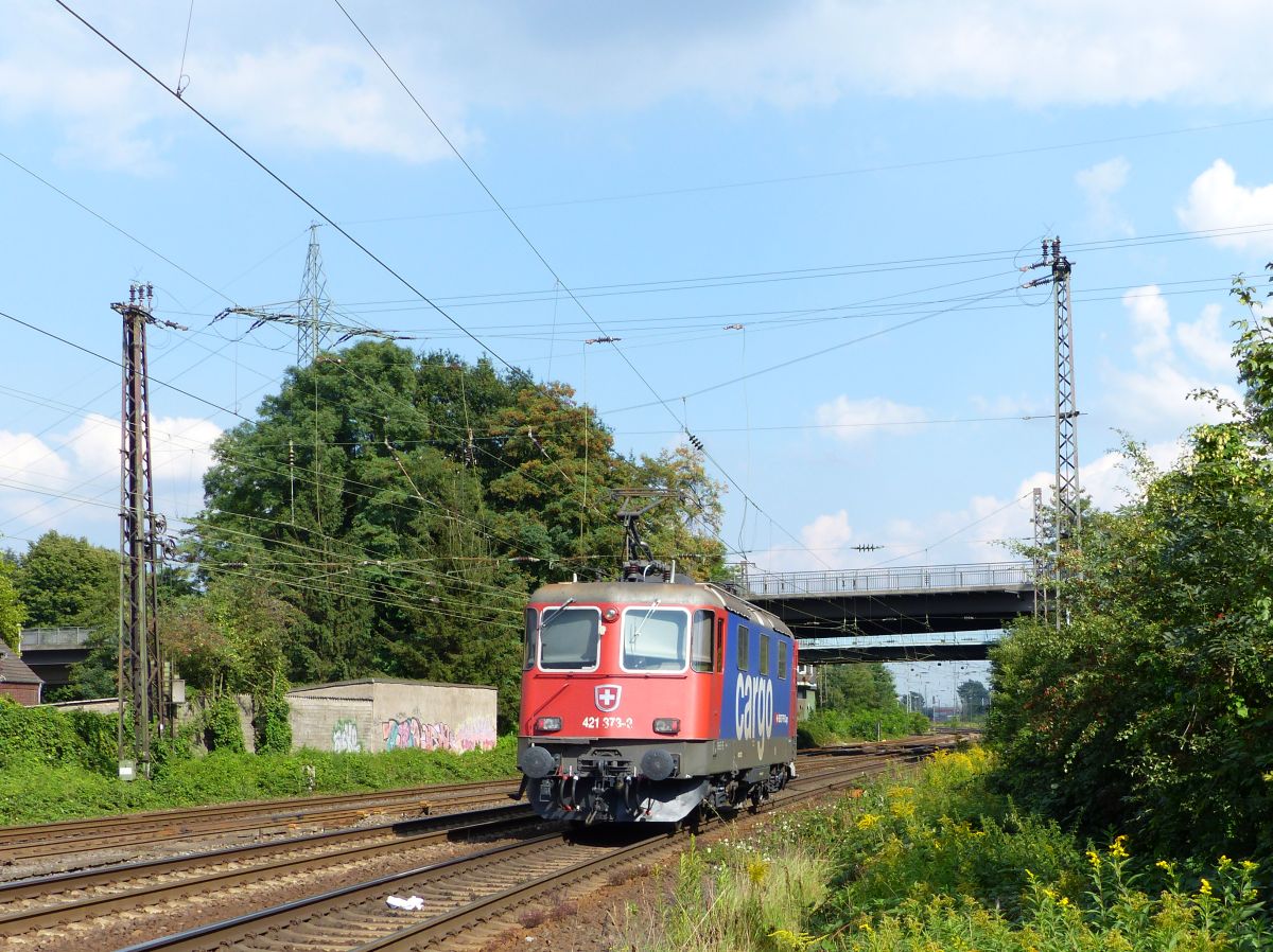 SBB Cargo loc 421 373-2 bei Oberhausen Osterfeld S�d. Oberhausen, Deutschland 11-09-2015.

SBB Cargo loc 421 373-2 bij Oberhausen Osterfeld S�d. Oberhausen, Duitsland 11-09-2015.