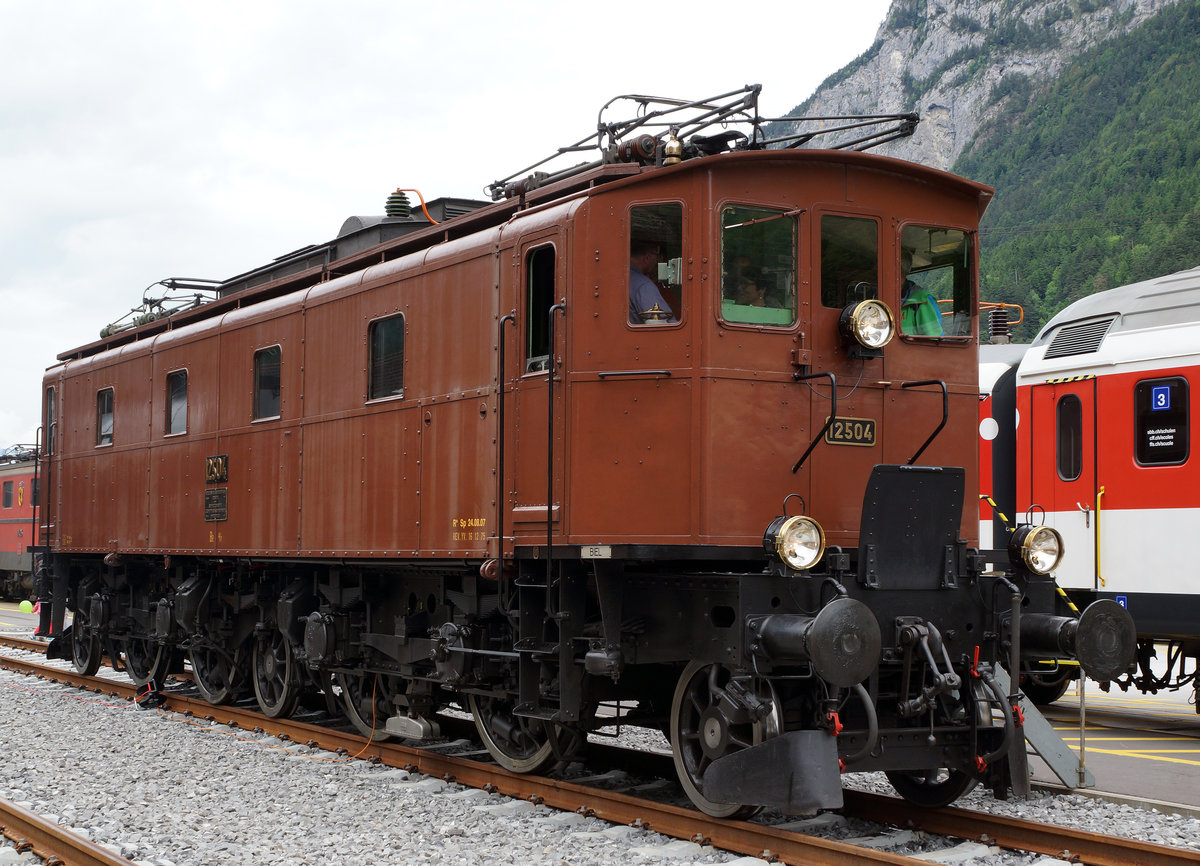 SBB:  GOTTARDO 2016 
Rund um das alte SBB Depot Erstfeld, das durch die Eröffnung des Gotthard Basistunnel leider seine grosse und langjährige Bedeutung verliert, wurde Rollmaterial aus verschiedensten Epochen ausgestellt so auch die Be 4/7 12504. Aufnahme vom 4. Juni 2016.
Foto: Walter Ruetsch
