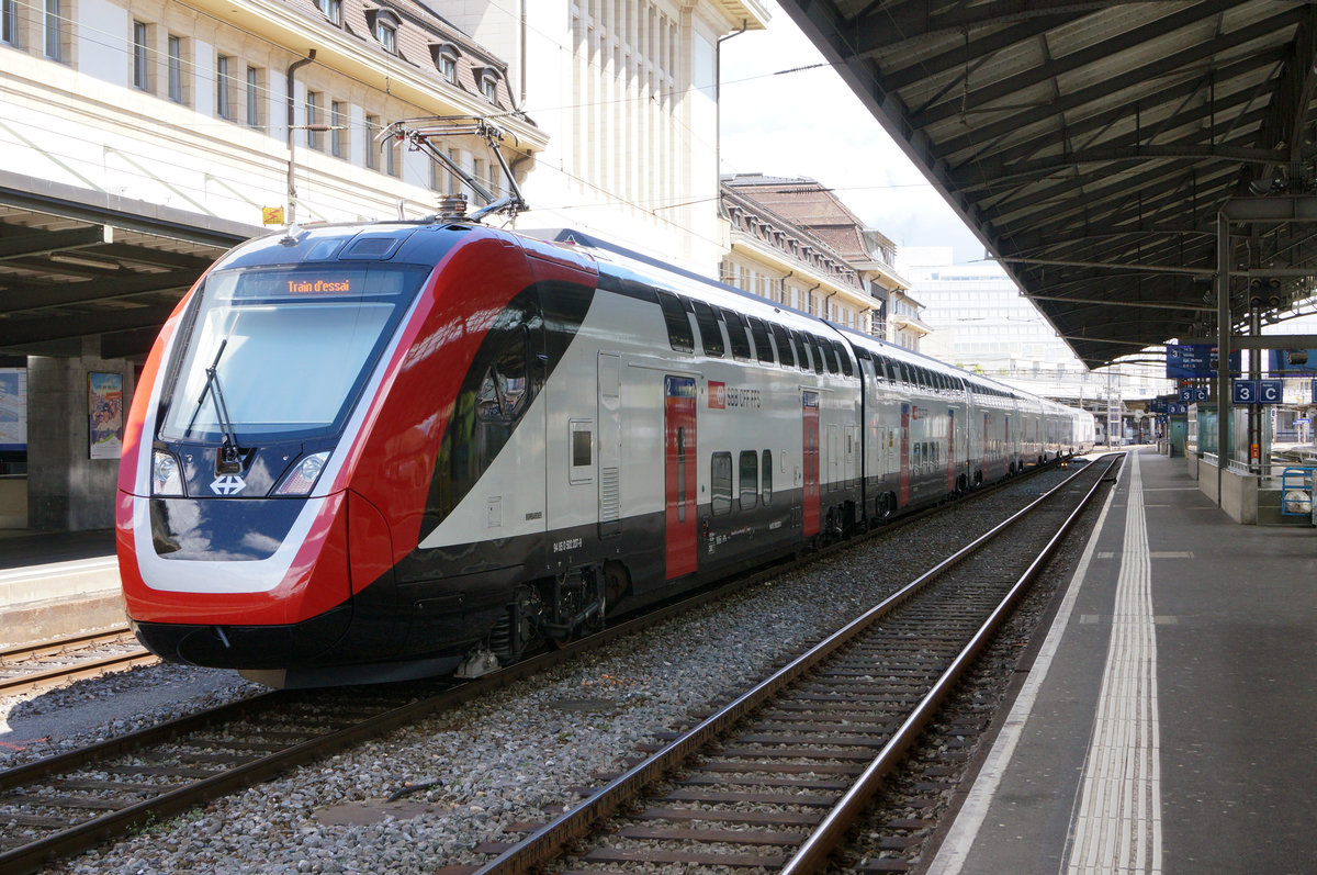 SBB: RABe 502 TWINDEXX auf Probefahrt in Lausanne am 20. Mai 2017.
Foto: Walter Ruetsch 