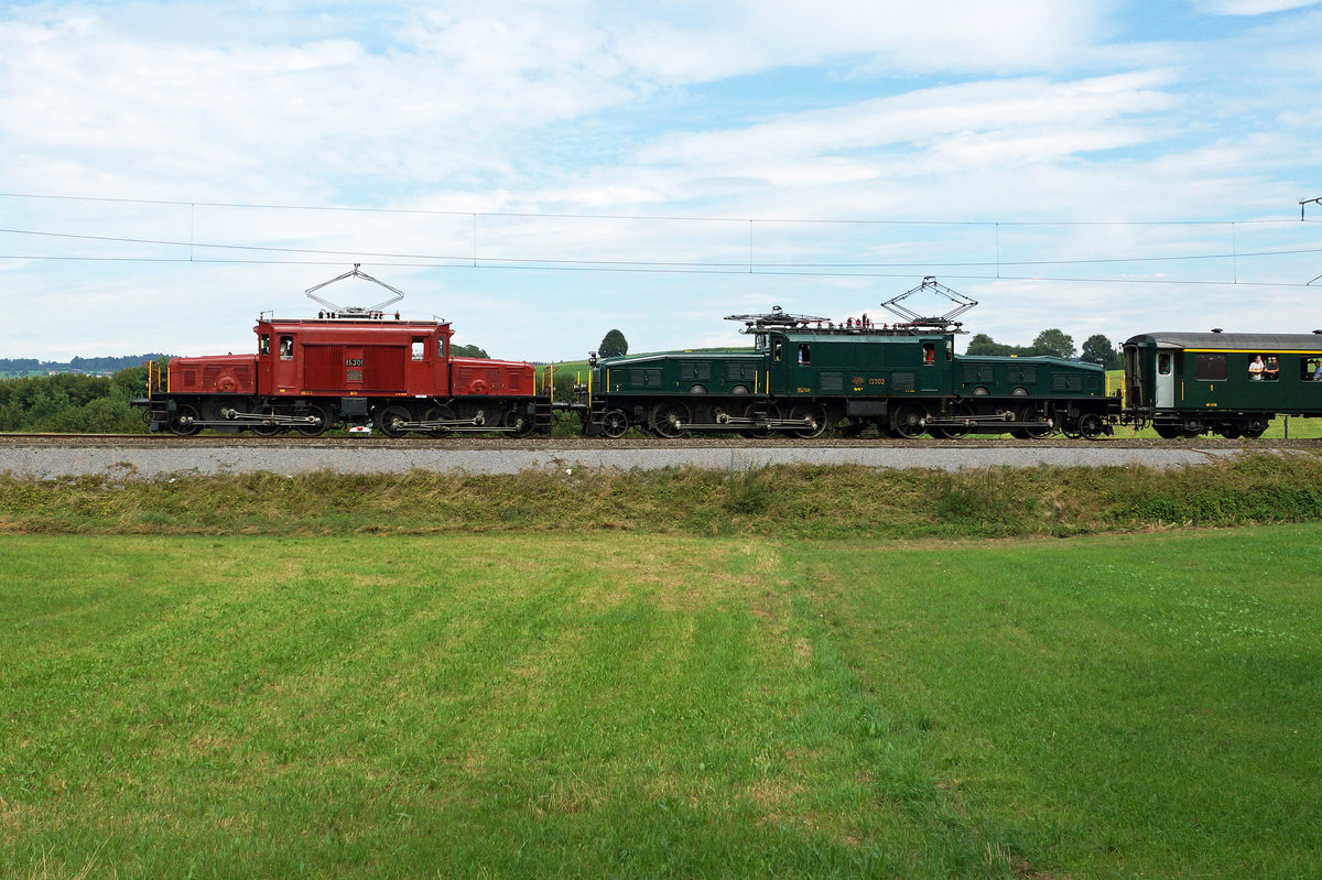 SBB: Sonderzug vom 3. September 2016 auf dem Streckenabschnitt Hochdorf-Eschenbach mit De 6/6 15301 und Be 6/8 13302.
Foto: Walter Ruetsch